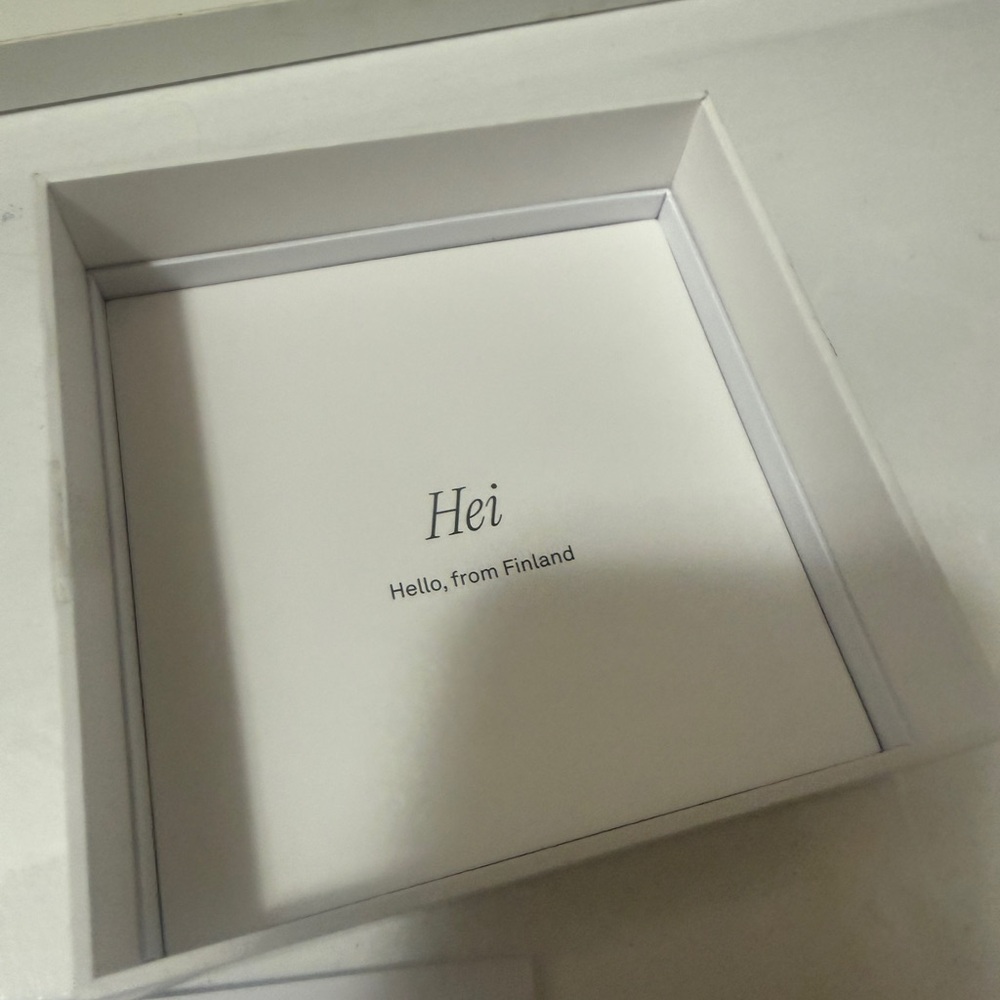 Oura Ring Gen 4 Silver Smart Ring
ActivityTracker Charging Cable and Adapter Set - Picture 8 of 11